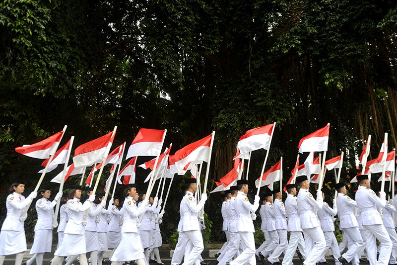 Kirab Bendera Merah Putih Sepanjang 1.001 Meter di Bali - Bagian 3