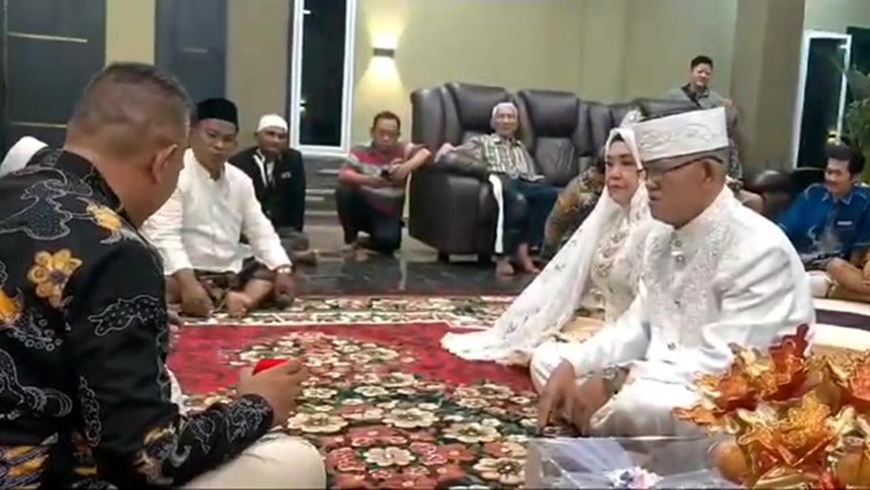Salut, Polisi Nikahkan Pasangan Lansia di Panti Netizen Cinta Singkawang