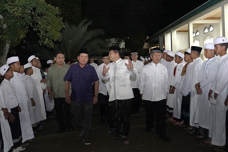 BSI Silaturahmi dan Serahkan Bantuan Fasilitas Sanitasi YLPI Mahyal Ulul Al Aziziyah - Bagian 3
