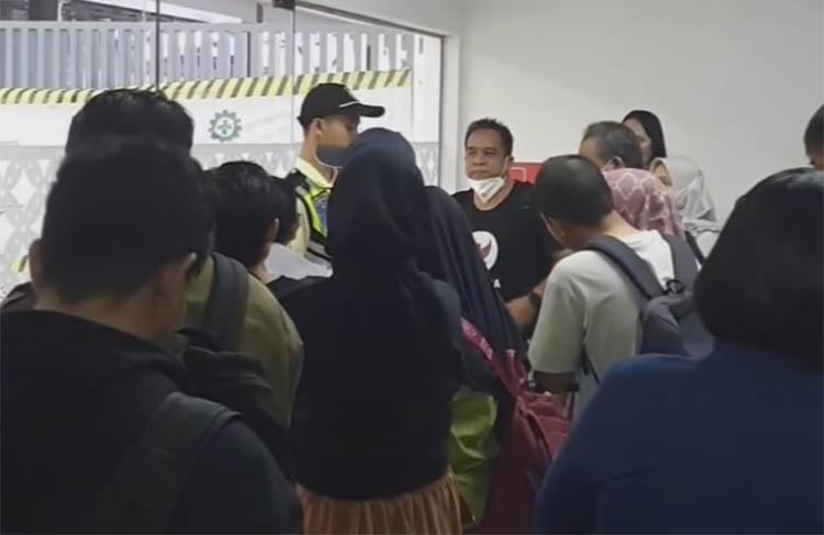 Viral Kereta Bandara YIA Terlambat Berangkat, Penumpang Riuh