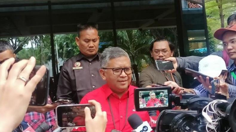 Hasto Sebut Nomor Urut 3 Ganjar Mahfud Bak Trisula Weda Lambang Lurus