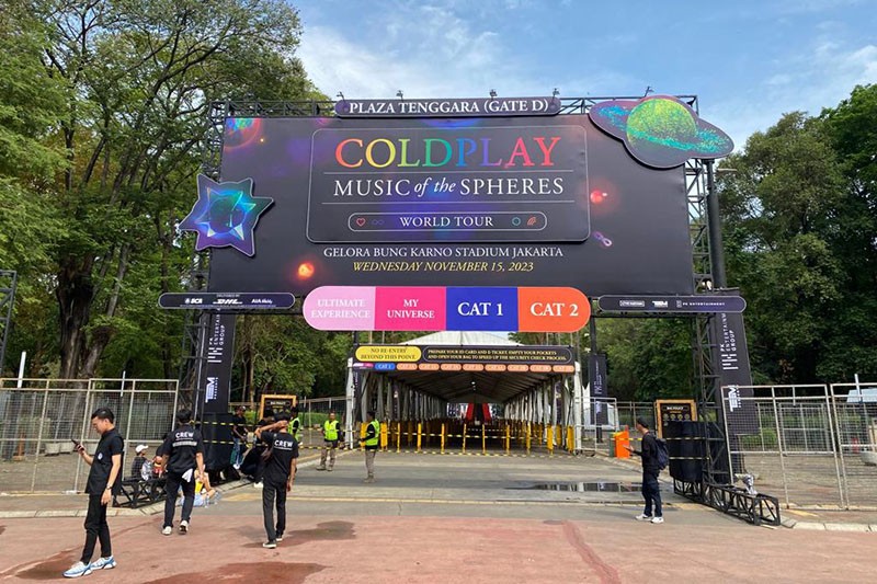 Tak Punya Tiket? Ini Spot Foto Konser Coldplay di Luar Stadion GBK - Bagian 3