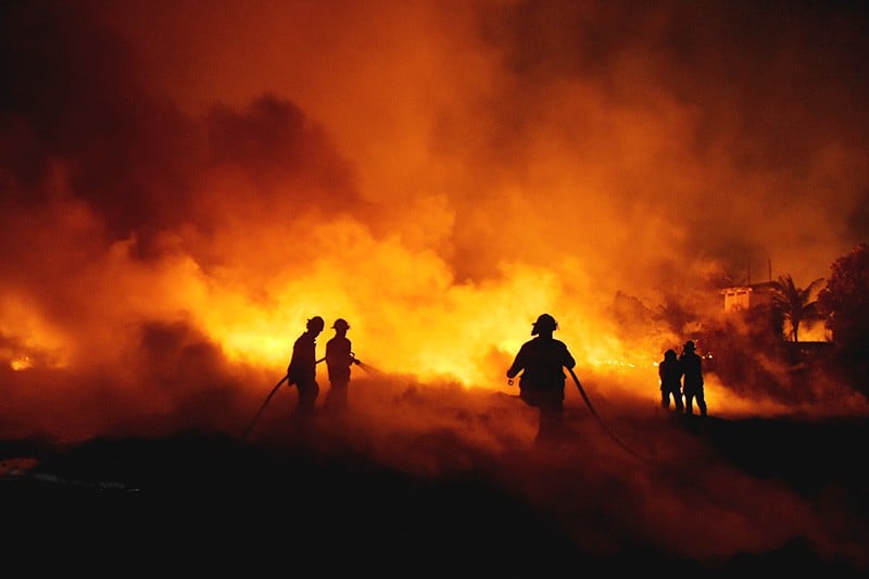 Kebakaran Gudang Ban Bekas di Medan, 11 Mobil Damkar Dikerahkan - Bagian 3