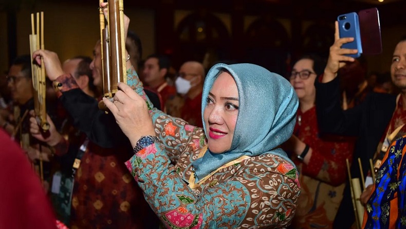 Profil Bupati Musi Rawas Ratna Machmud, Kepala Daerah Perempuan Pertama di Wilayahnya