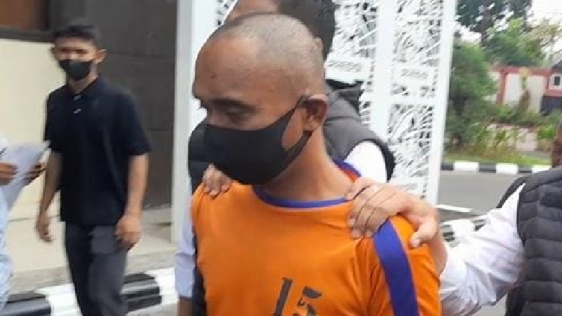 Guru SD di Karawang Cabuli Korban di Depan Siswa 1 Kelas, Polisi: Pelaku Terancam 15 Tahun Penjara