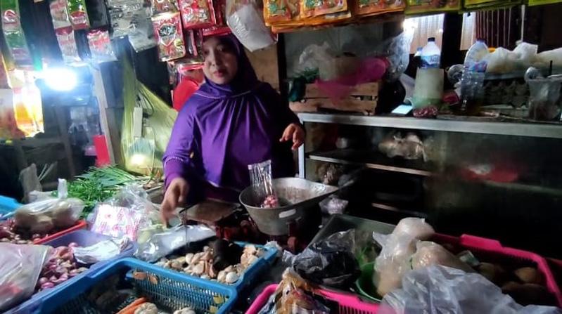 Harga Gula Pasir di Pati Tembus Rp17.000 per Kg, Pedagang Keluhkan Omzet Turun