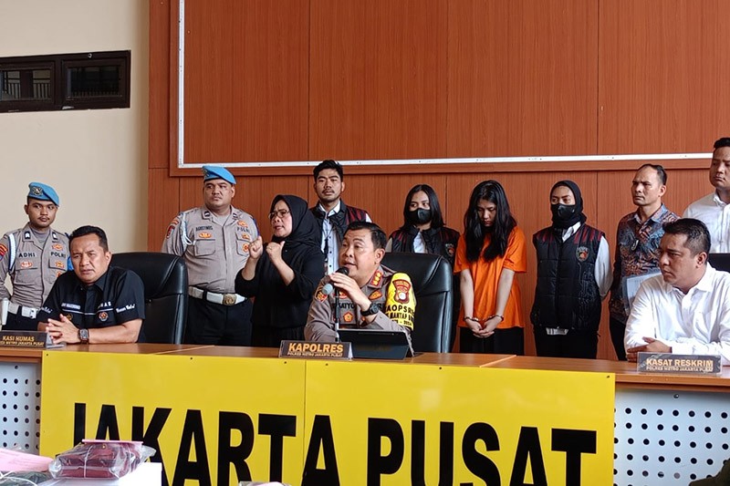Tampang Perempuan Penipu Tiket Konser Coldplay hingga Rp5,1 Miliar  - Bagian 2