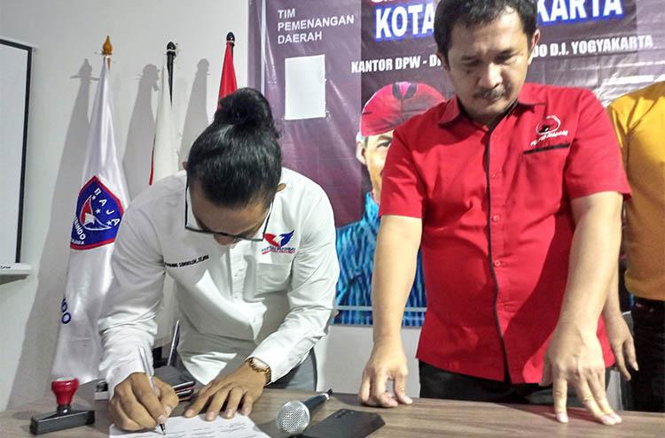 title TPD Ganjar-Mahfud Yogyakarta Siapkan Strategi Khusus Menang Satu Putaran TPD Ganjar-Mahfud Yogyakarta Siapkan Strategi Khusus Menang Satu Putaran