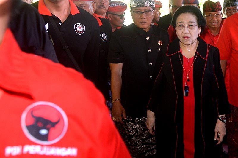 Megawati Pimpin Konsolidasi Internal PDIP untuk Menangkan Ganjar-Mahfud - Bagian 2