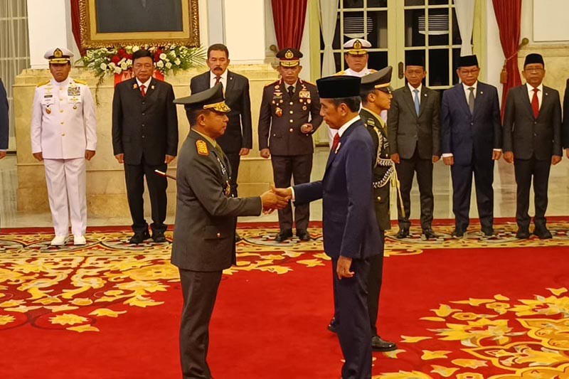 Jenderal Agus Subiyanto Resmi Pegang Tongkat Komando Panglima TNI  - Bagian 4