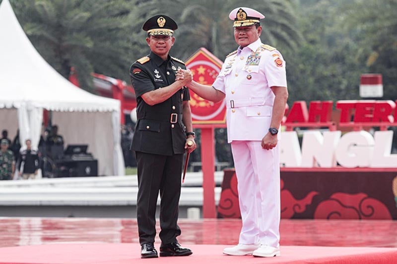 Laksamana Yudo Margono Serahkan Jabatan Panglima TNI kepada Jenderal Agus Subiyanto - Bagian 1