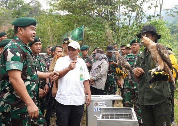 Pangkostrad Tanam 10.000 Pohon dan Lepas Liarkan Satwa Langka di Gunung Sanggabuana