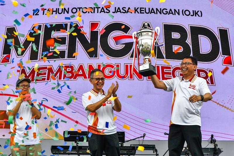 Jalan Santai Rangkaian HUT ke-12 OJK - Bagian 2