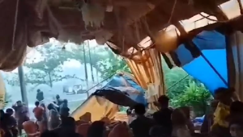 Tenda Pernikahan Nyaris Roboh Diterpa Hujan dan Angin Kencang di Makassar, Tamu Panik