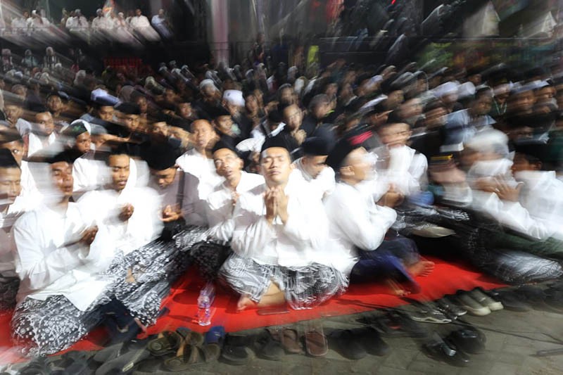 Mahfud MD dan HT Hadiri Sholawat Kebangsaan, Diikuti Ribuan Santri dan Warga Jember - Bagian 4