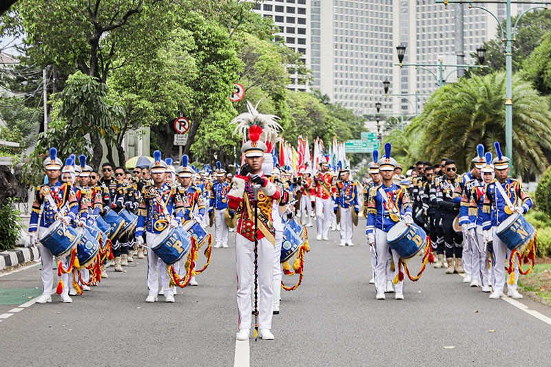 Parade Defile Meriahkan Deklarasi Kampanye Damai Pemilu 2024 - Bagian 3