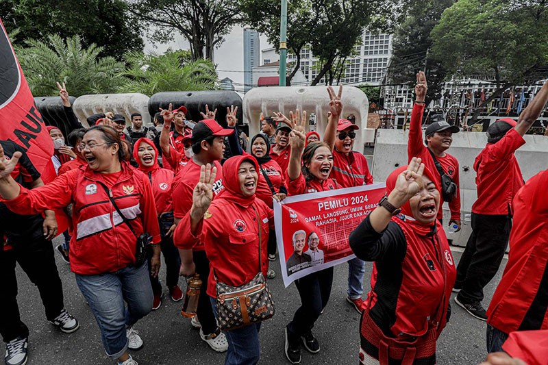 Antusiasme Pendukung Ganjar-Mahfud MD Pawai Deklarasi Kampanye Damai - Bagian 1