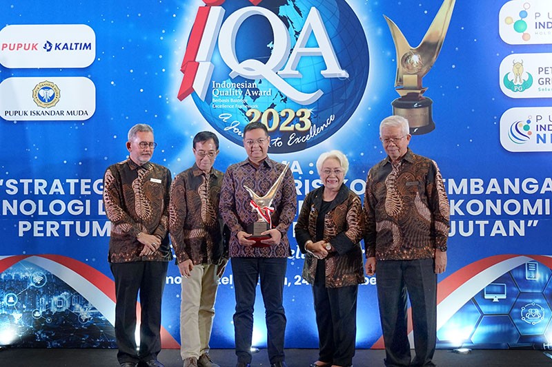 Memajukan Pertanian Indonesia, Petrokimia Gresik Raih Platinum Award IQA 2023 - Bagian 2