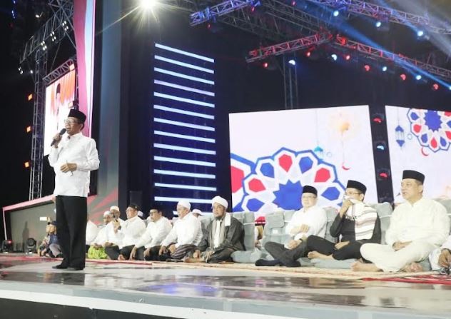 Mahfud MD Takjub Sholawat Kebangsaan Dibanjiri Ribuan Warga Jember