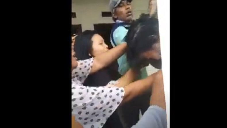 Viral IRT Tagih Utang ke Teman Malah Dicakar di Palembang