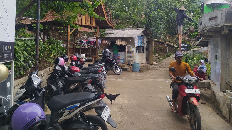 Warga Kampung Adat Cireundeu Cimahi Pastikan Nyoblos di Pemilu 2024