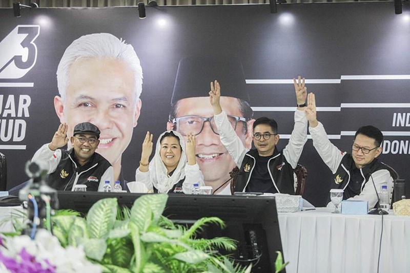 Suasana Nobar Kampanye Perdana Ganjar-Mahfud di Sabang dan Merauke - Bagian 4