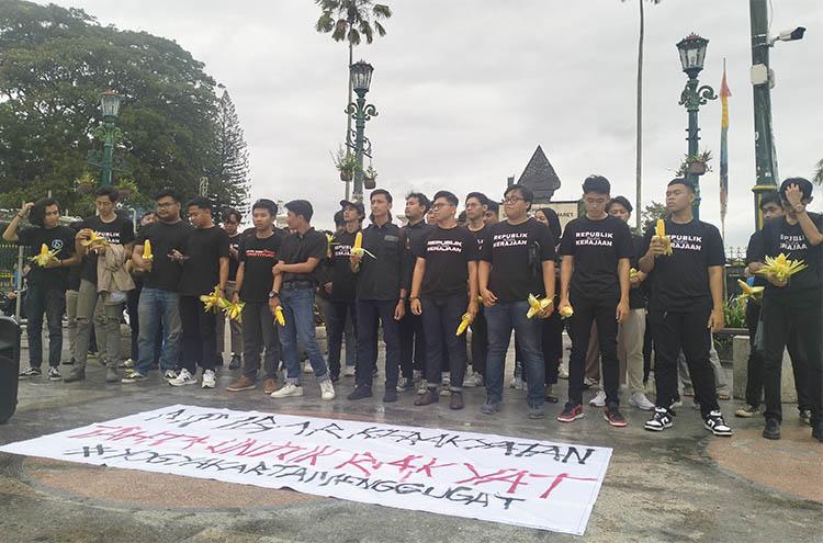 LEM UII Sebut Demokrasi di Indonesia Sedang Tidak Baik-Baik Saja 