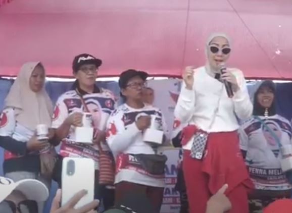 Caleg Perindo Venna Melinda Awali Kampanye dengan Senam Sehat di Blitar