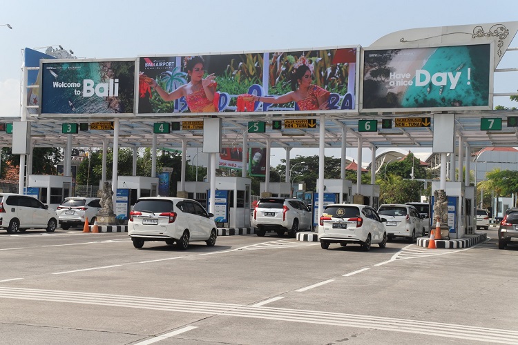 Uji Coba Pembayaran Parkir Nontunai Bandara I Gusti Ngurah Rai Diperpanjang