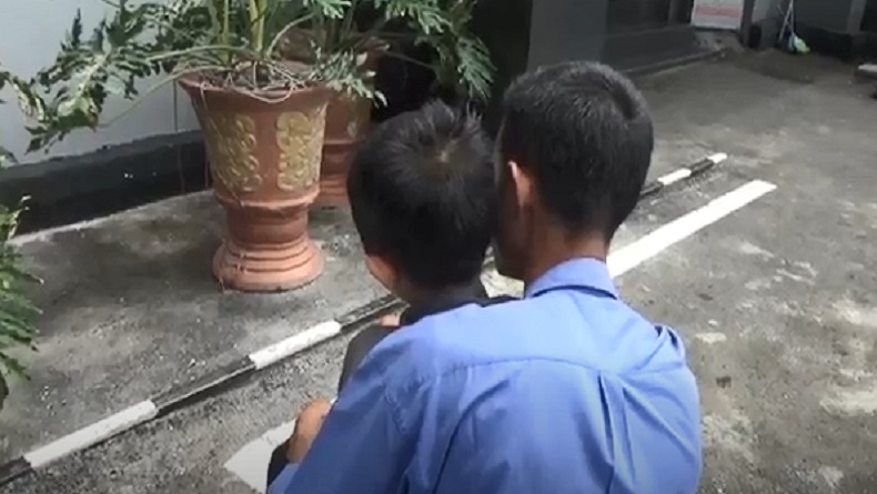 Ngilu, Alat Kelamin Bocah Terpotong saat Sunatan Massal di Lahat