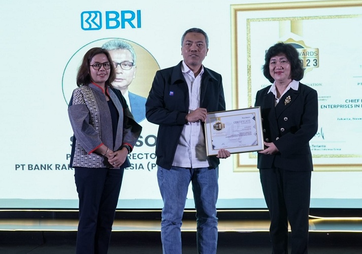 Terpilih Jadi BUMN Terbaik, BRI Boyong 3 Penghargaan TOP BUMN Award