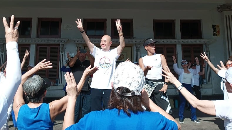Caleg Partai Perindo Djoni Toat Senam Bareng dan Ajak Warga Bandung Terapkan Pola Hidup Sehat