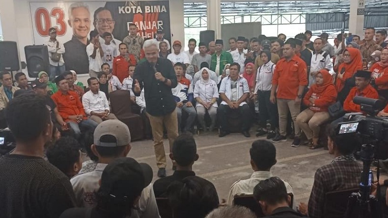 title Bertemu Relawan di NTB, Ganjar: SDM Unggul Kunci Entaskan Kemiskinan Bertemu Relawan di NTB, Ganjar: SDM Unggul Kunci Entaskan Kemiskinan