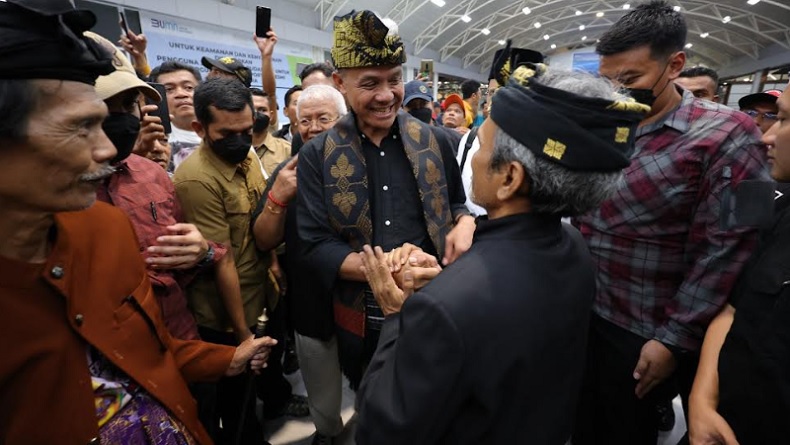 Tokoh Adat Sasak dan Warga Lombok Doakan Ganjar Jadi Presiden 2024