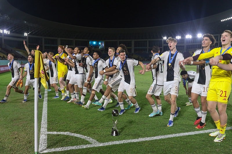 Selebrasi Timnas Jerman Angkat Trofi Piala Dunia U-17 - Bagian 2