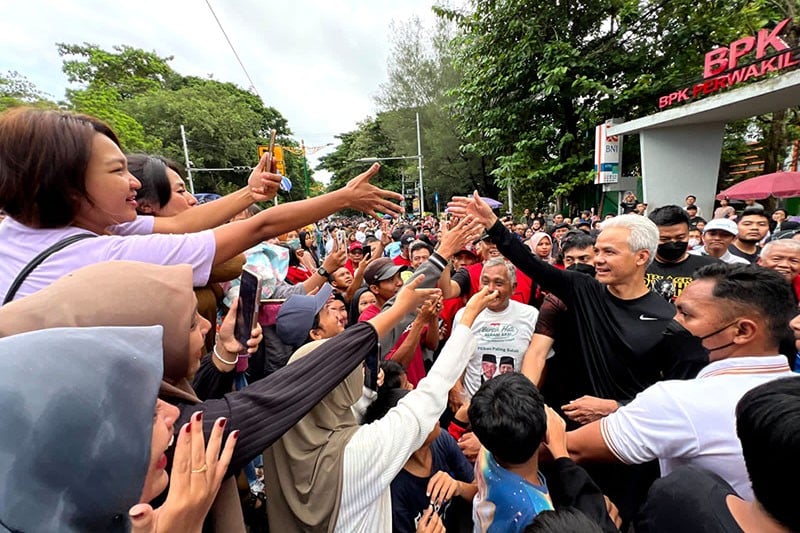Merinding! Ribuan Warga Lombok Antusias Ikuti Olahraga bersama Ganjar saat CFD - Bagian 2