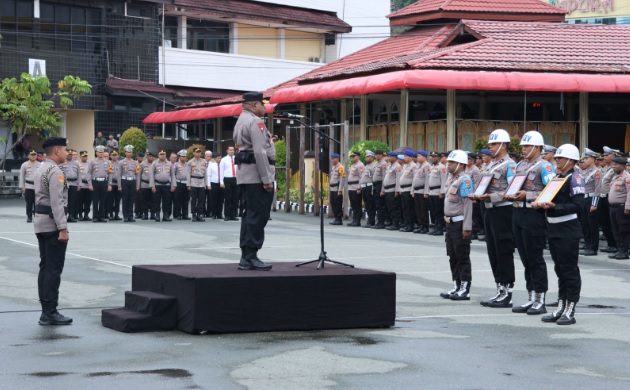 Pimpin Upacara Pemecatan 3 Perwira, Kapolda Papua Ingatkan Netralitas Jelang Pemilu