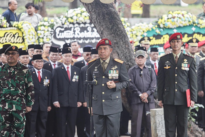 Suasana Pemakaman Letjen TNI Purn Doni Monardo di TMP Kalibata - Bagian 5