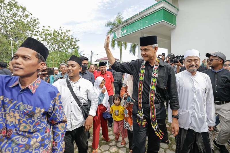 Ganjar dan Ulama Sepakat Pacu Kualitas Pesantren - Bagian 3