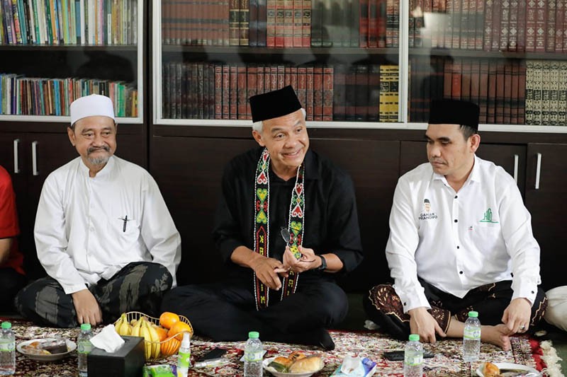 Ganjar dan Ulama Sepakat Pacu Kualitas Pesantren - Bagian 2