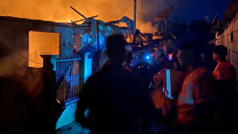 Kebakaran di Perumahan Nakes RSUD Abepura, 8 Rumah Hangus