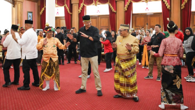 Silaturahmi ke Kedaton Kutai Kartanegara, Ganjar Dukung Pelestarian Kesultanan Nusantara