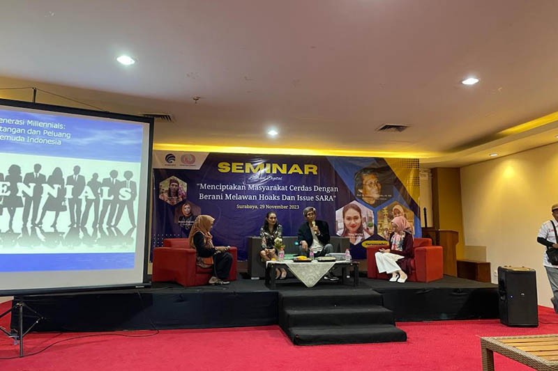 Menuju Indonesia Cerdas, Warga Surabaya Berani Lawan Hoax - Bagian 1