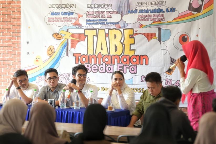 Alam Ganjar Ajak Generasi Muda Bone Tingkatkan Soft Skill - Bagian 2