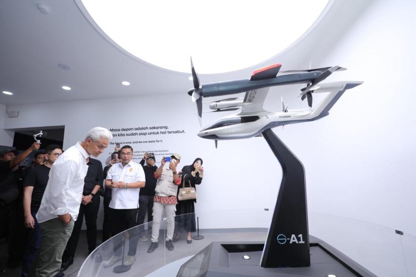 Ganjar Pranowo Kunjungi Rumah Teknologi di IKN - Bagian 1