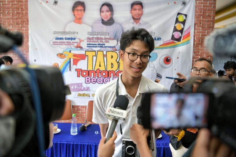 Alam Ganjar Ajak Generasi Muda Bone Tingkatkan Soft Skill - Bagian 3