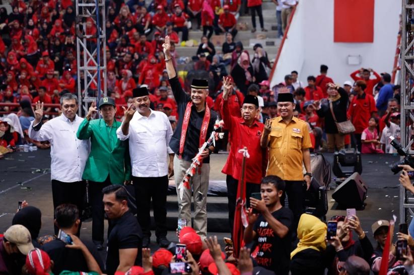 Ganjar Pranowo Ingatkan Perkuat Konsolidasi Akar Rumput - Bagian 3