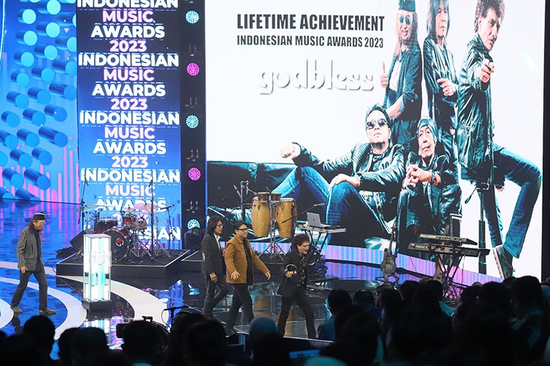 Godbless Raih Penghargaan Lifetime Achievement Award IMA 2023 - Bagian 3