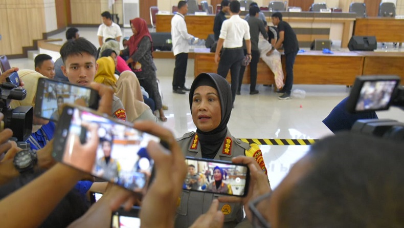 title Diperiksa sebagai Tersangka, Mahasiswi ITB Joki CPNS di Bandarlampung Dicecar 20 Pertanyaan Diperiksa sebagai Tersangka, Mahasiswi ITB Joki CPNS di Bandarlampung Dicecar 20 Pertanyaan