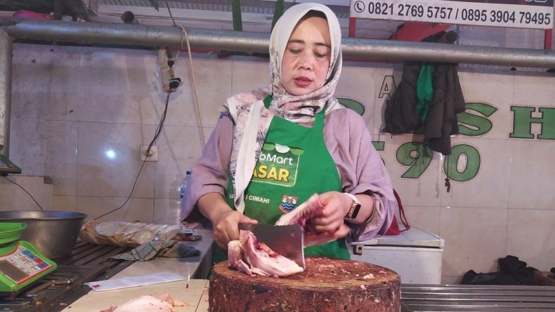 Tren Menu Pergantian Tahun Bergeser, Pembelian Daging Ayam di Cimahi Turun